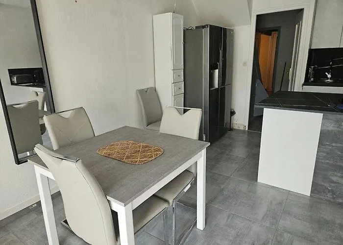 674 4 Pers Heliovillage * אגדה